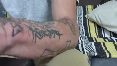 Snapshot of d4rkd351r3 chatting on 06-21-26, 02:25 d4rkd351r3 online show from 06-21-26, 02:25