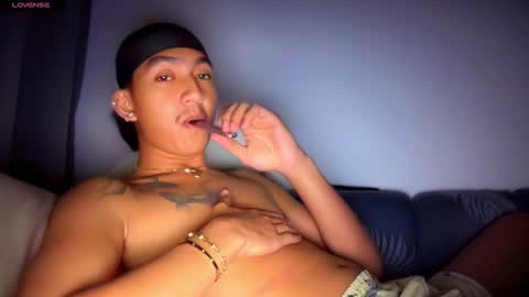   online show from 10-15-25, 07:58