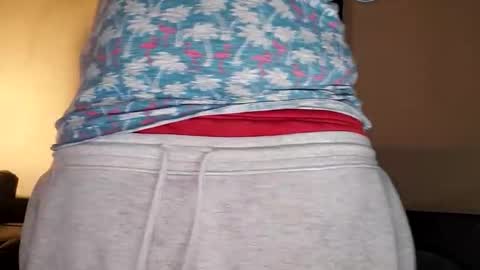 Snapshot of daboss233 chatting on 01-18-26, 12:14 Saucy papi online show from 01-18-26, 12:14