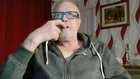 Brian ... online show from 05-07-26, 08:03
