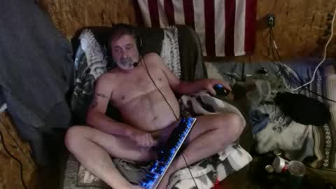 Snapshot of daddy38345 chatting on 05-06-26, 04:56 daddy38345 online show from 05-06-26, 04:56