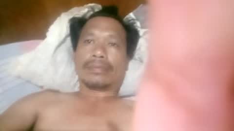 Snapshot of daddyhug556940 chatting on 07-09-26, 03:05 johnloyd online show from 07-09-26, 03:05