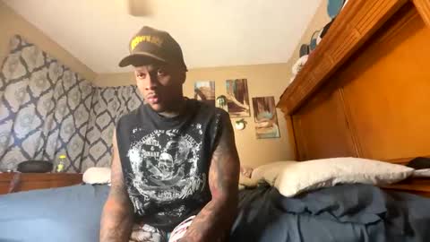 sexy tatted king bbc online show from 12-15-25, 06:01