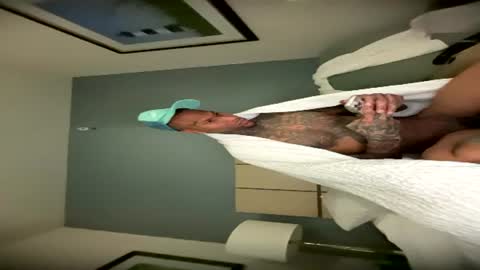 sexy tatted king bbc online show from 07-20-26, 05:59