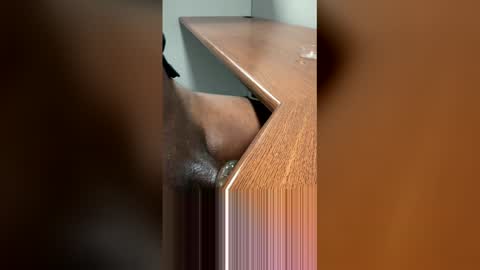 Snapshot of daddyleebbc chatting on 03-18-26, 05:43 DaddyLeeBBC online show from 03-18-26, 05:43