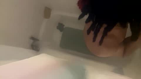 Snapshot of daddylongyk chatting on 12-03-25, 12:40 daddylongyk online show from 12-03-25, 12:40