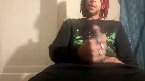 Snapshot of daddylongyk chatting on 12-15-25, 01:21 daddylongyk online show from 12-15-25, 01:21