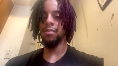 Snapshot of daddylongyk chatting on 03-17-26, 06:44 daddylongyk online show from 03-17-26, 06:44