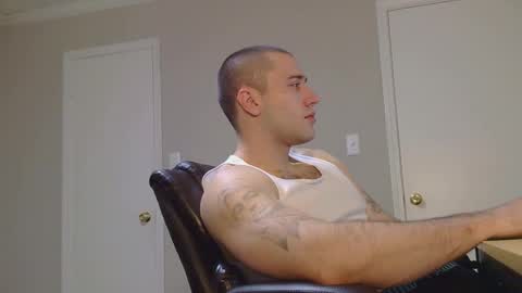 Snapshot of daddywassuppp4 chatting on 05-12-26, 05:59 Jon online show from 05-12-26, 05:59
