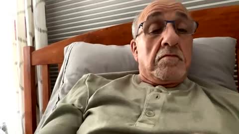 Snapshot of daddyweis chatting on 12-23-25, 02:53 daddyweis online show from 12-23-25, 02:53