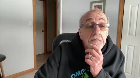 Snapshot of daddyweis chatting on 02-14-26, 07:21 daddyweis online show from 02-14-26, 07:21