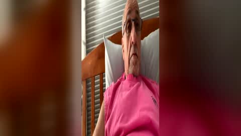 Snapshot of daddyweis chatting on 06-27-26, 03:33 daddyweis online show from 06-27-26, 03:33