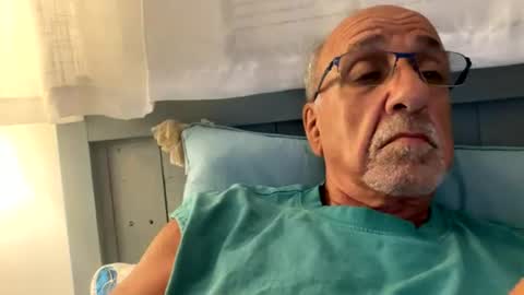 Snapshot of daddyweis chatting on 07-10-26, 03:00 daddyweis online show from 07-10-26, 03:00