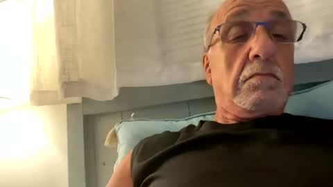 Snapshot of daddyweis chatting on 07-11-26, 02:58 daddyweis online show from 07-11-26, 02:58
