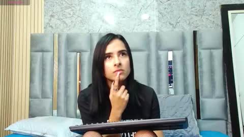 Snapshot of daddyysobsessed_ chatting on 01-08-26, 12:40 Channel. online show from 01-08-26, 12:40