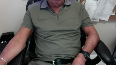 Snapshot of dadooronron69 chatting on 06-25-26, 04:55 dadooronron69 online show from 06-25-26, 04:55