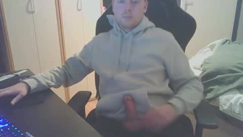 Snapshot of dae5 chatting on 12-22-25, 06:49 Dae5 online show from 12-22-25, 06:49