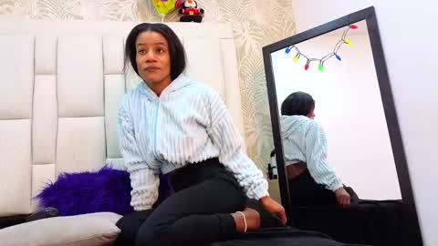 daffnelewis online show from 01-07-26, 11:23