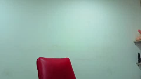 daffnelewis online show from 07-13-26, 12:19