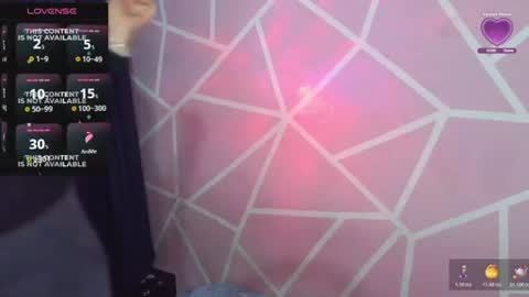 Snapshot of dafna_and_kris chatting on 06-18-26, 01:28 dafna and kris online show from 06-18-26, 01:28