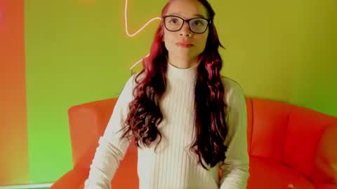 Dafne  online show from 06-29-26, 01:11