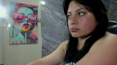 Snapshot of dafne_ortiz chatting on 03-26-26, 05:13 nelly online show from 03-26-26, 05:13