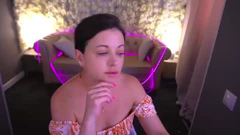 Snapshot of dafni_mon chatting on 06-29-26, 09:26 Dafni Mon online show from 06-29-26, 09:26