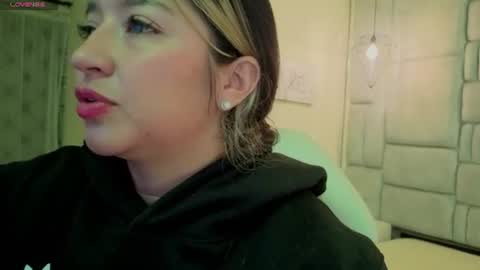 Snapshot of dahiana_dmour chatting on 06-25-26, 11:37 Dahiana online show from 06-25-26, 11:37