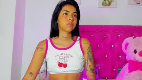 Snapshot of dahiangomezz chatting on 03-14-26, 08:25 online show from 03-14-26, 08:25