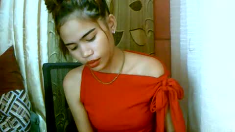 Snapshot of dahlia_123 chatting on 12-14-24, 01:59 Im Dahlia online show from 12-14-24, 01:59