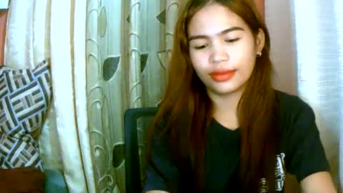 Snapshot of dahlia_123 chatting on 12-21-24, 12:42 Im Dahlia online show from 12-21-24, 12:42