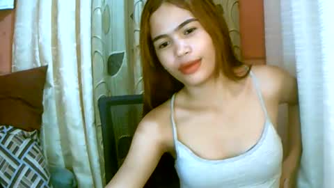 Snapshot of dahlia_123 chatting on 01-05-25, 01:04 Im Dahlia online show from 01-05-25, 01:04