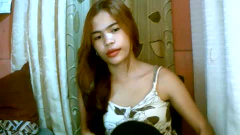Snapshot of dahlia_123 chatting on 01-06-25, 12:46 Im Dahlia online show from 01-06-25, 12:46