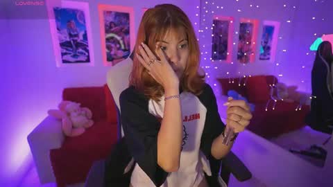 Dahlia Grey online show from 05-18-26, 11:38