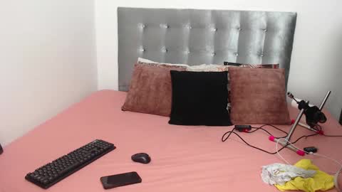 Snapshot of daiishawolf chatting on 09-23-25, 06:33 Daiisha.. online show from 09-23-25, 06:33