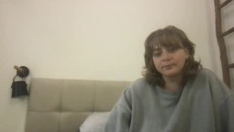 daisy_lately online show from 11-04-25, 02:49