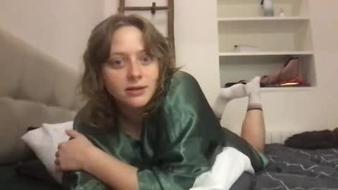 daisy_lately online show from 12-22-25, 04:48