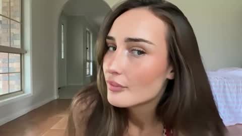 Snapshot of daisyfayer chatting on 05-05-26, 11:35 Daisy online show from 05-05-26, 11:35
