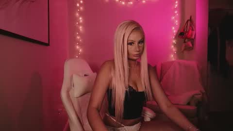 Snapshot of daisyy888 chatting on 02-04-26, 12:16 daisy online show from 02-04-26, 12:16