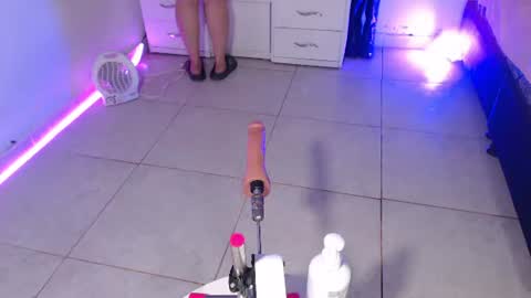 VALENTINA  online show from 07-06-26, 06:10