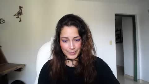 IG  dakotasofiaa online show from 05-20-26, 09:54