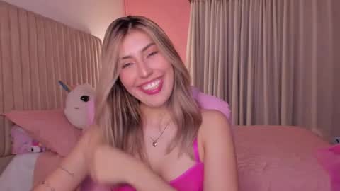 Snapshot of dakota_clark chatting on 01-17-26, 12:37 Helloo HAPPY NEW YEAR Ill be back soon online show from 01-17-26, 12:37