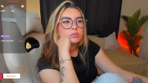 dakottaa__ online show from 07-11-26, 02:14