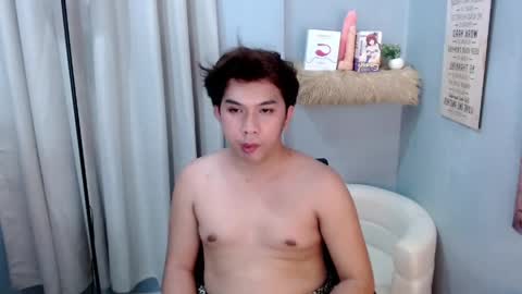 Snapshot of dale_xox23 chatting on 06-03-26, 01:03 Dale online show from 06-03-26, 01:03