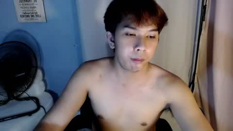 Snapshot of dale_xox23 chatting on 06-12-26, 08:35 Dale online show from 06-12-26, 08:35