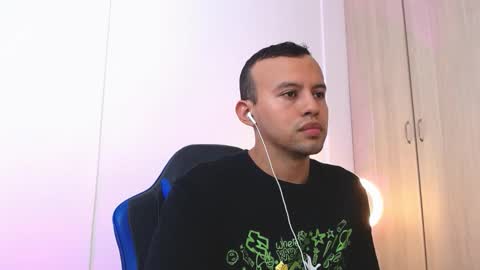 Damian Wish online show from 03-11-26, 07:42