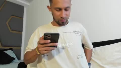 damianlux_ online show from 06-16-26, 07:49