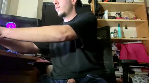 Snapshot of damncore chatting on 01-15-26, 04:11 damncore online show from 01-15-26, 04:11