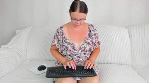Snapshot of danajhonson chatting on 07-14-26, 06:07 danajhonson online show from 07-14-26, 06:07