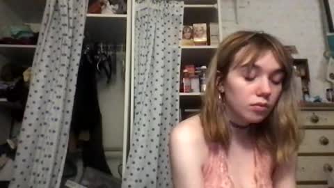 Snapshot of danceissexisbeauty2 chatting on 04-25-26, 12:35 Your submissive patient online show from 04-25-26, 12:35